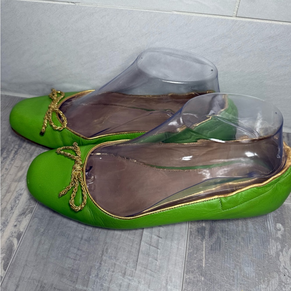 Lily Pulitzer Green Leather Ballet Flats with Gold Rope Bow - Picture 11 of 12